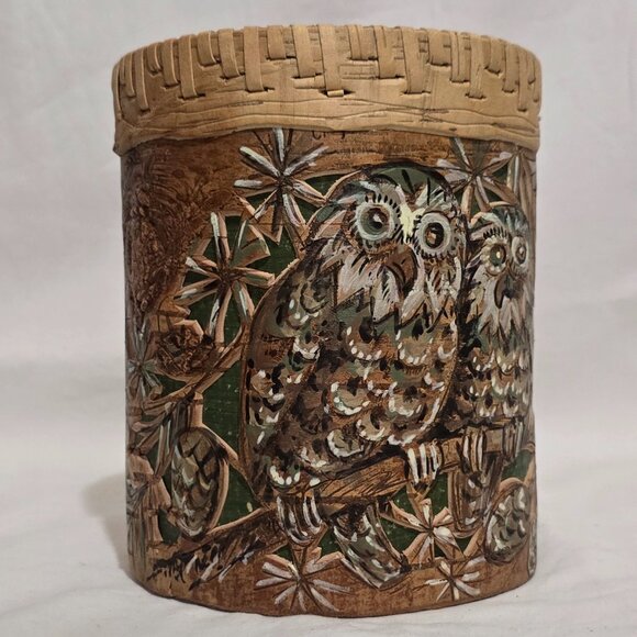 Birch Bark Carved and Hand Painted Signed Storage Container - Owls 6 1/4" 7 5/8" - Picture 6 of 8